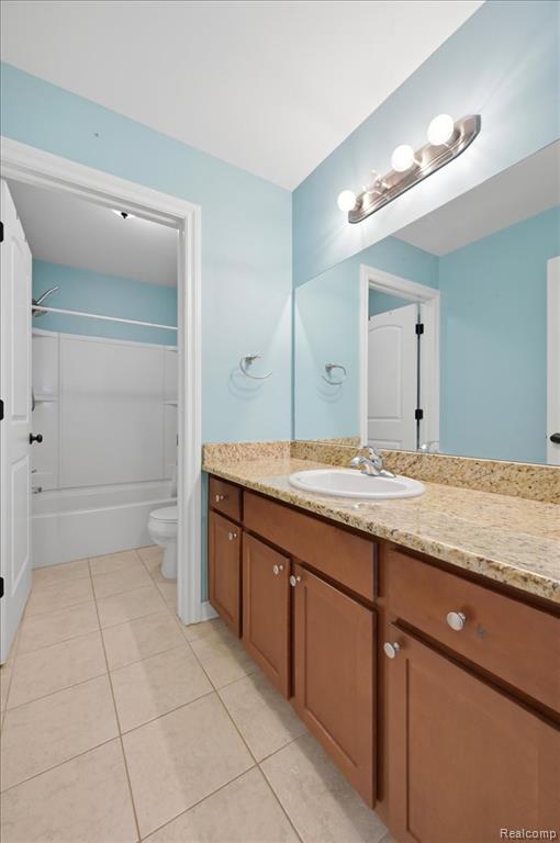 8131 Peninsula Circle, Grand Blanc, MI 48439 — Photo 28