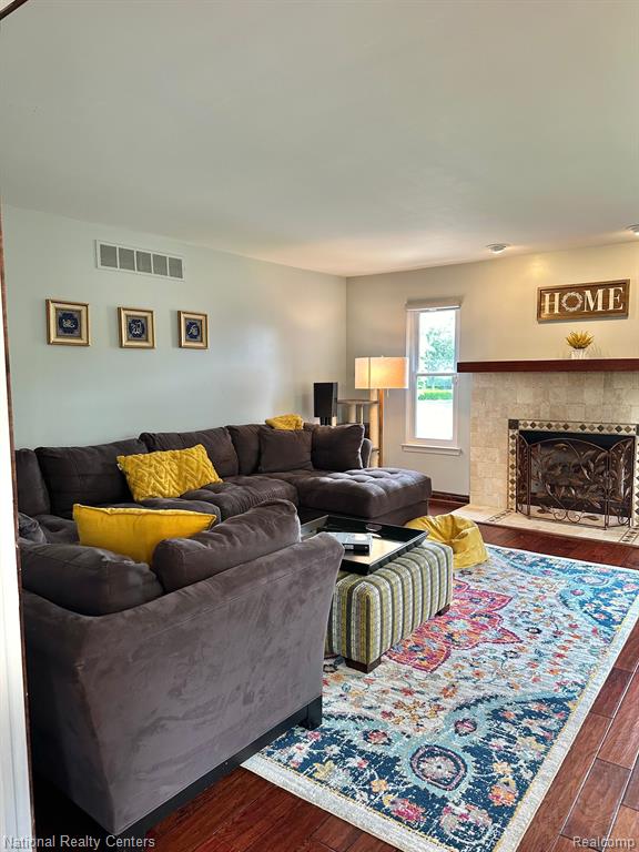 599 PHEASANT WOODS DR, Canton, MI 48188 — Photo 10