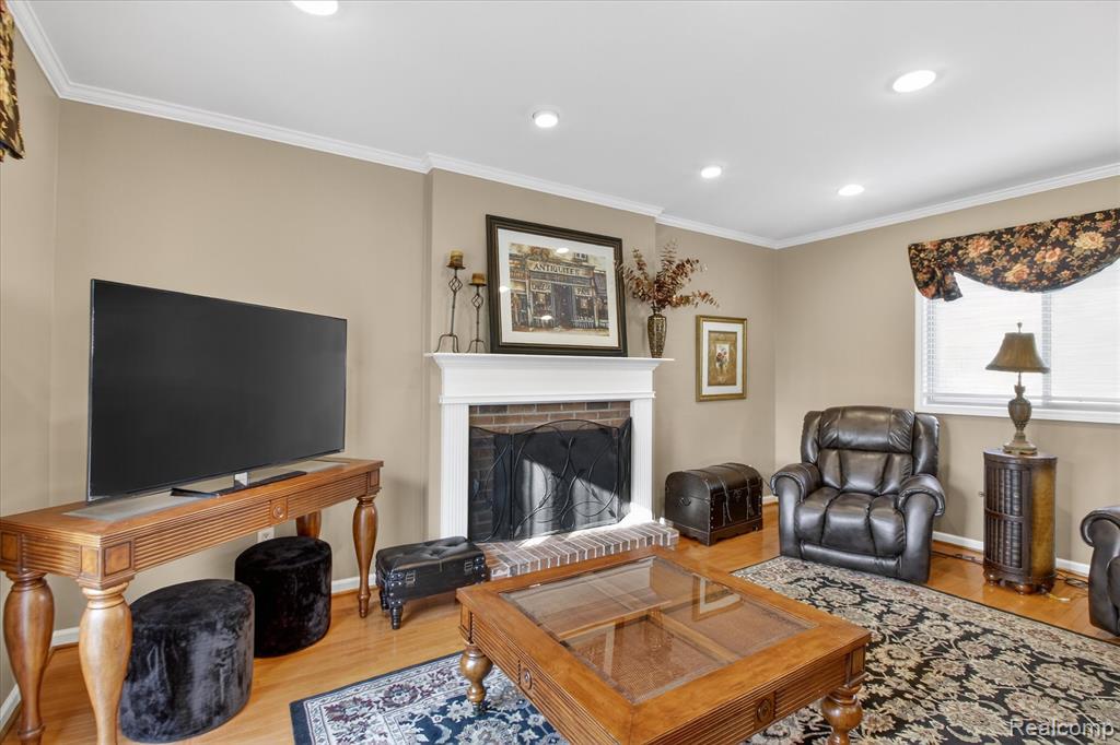 15715 Exeter Court, Fraser, MI 48026 — Photo 14
