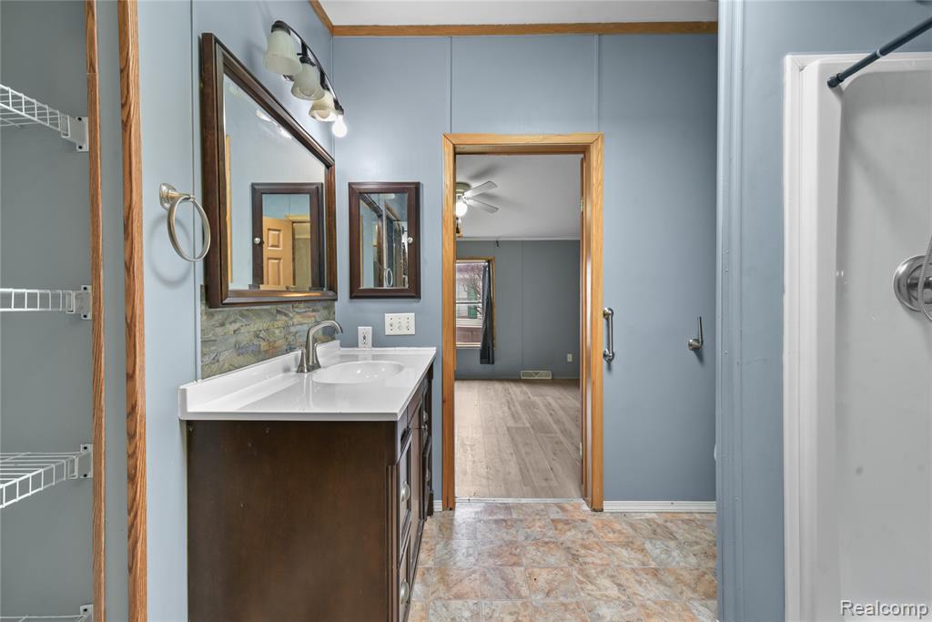 9072 Greentree Drive, Newport, MI 48166 — Photo 32