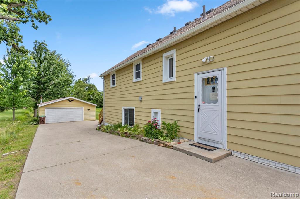 7215 S HURON RIVER Drive, South Rockwood, MI — Photo 31