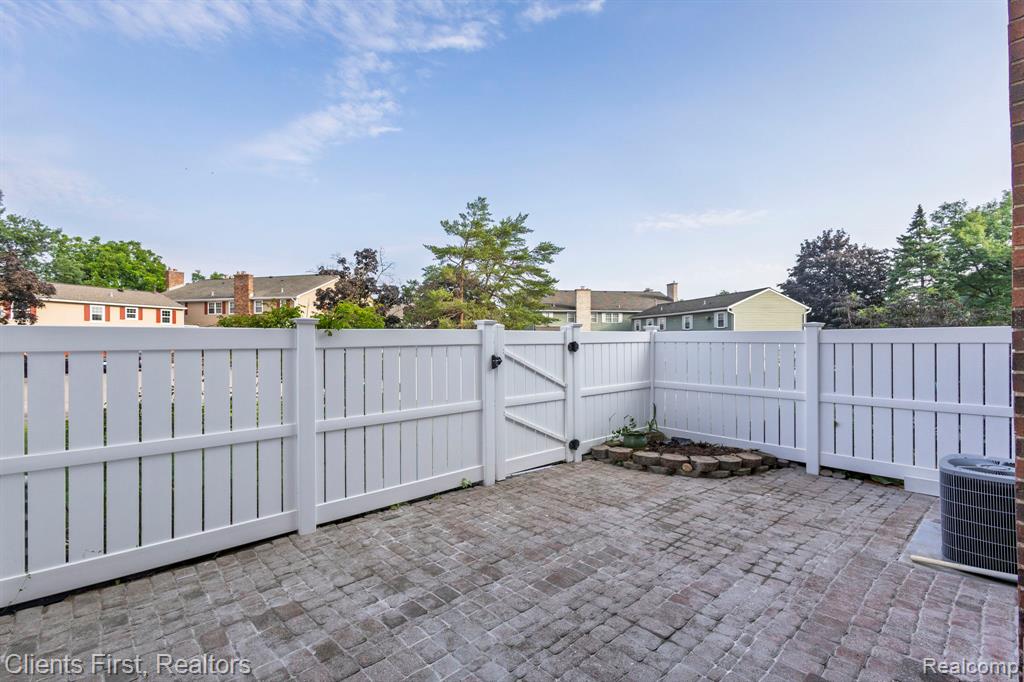 20809 W Glen Haven Circle, Novi, MI 48167 — Photo 29
