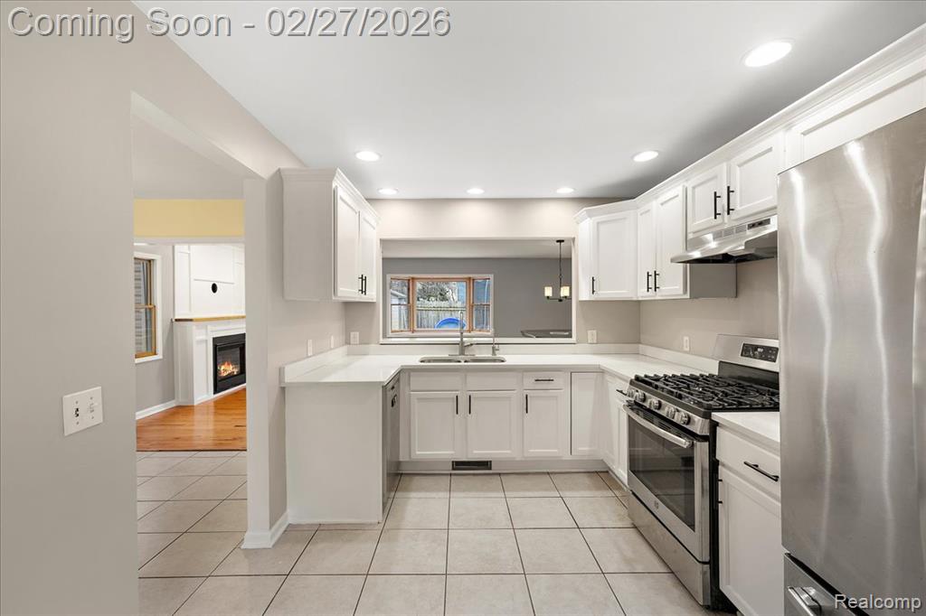 6885 Aeroview Street, West Bloomfield, MI 48324 — Photo 10