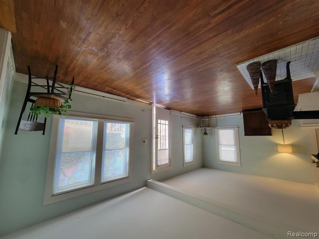 205 Park Avenue, Holly, MI 48442 — Photo 16