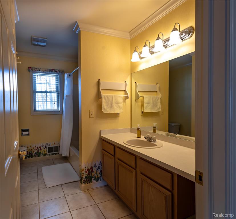 26720 Whispering Willows Drive, New Boston, MI 48164 — Photo 34