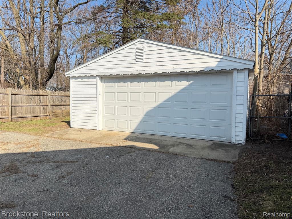 398 N Saginaw Street, Pontiac, MI 48342 — Photo 14