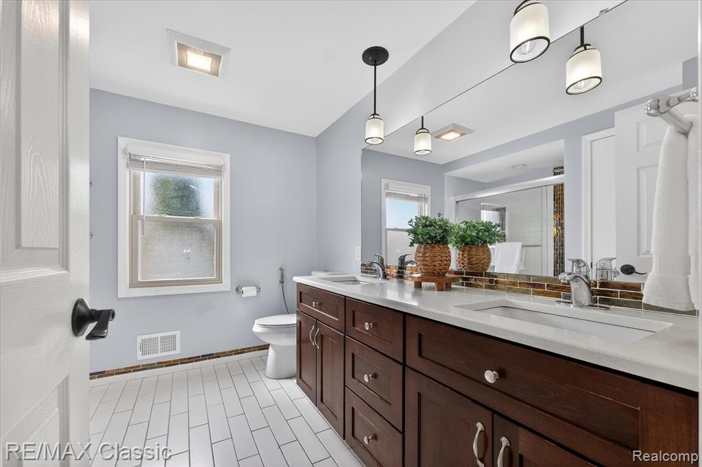 9377 Pineview Drive, Plymouth, MI 48170 — Photo 28