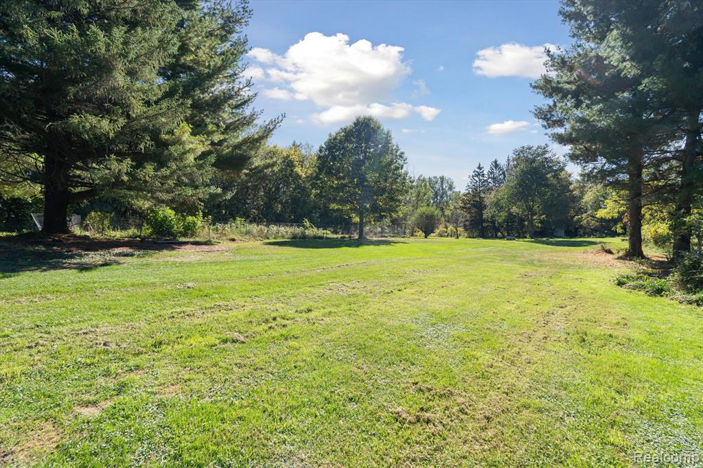 2860 E Coon Lake Road, Howell, MI 48843 — Photo 34