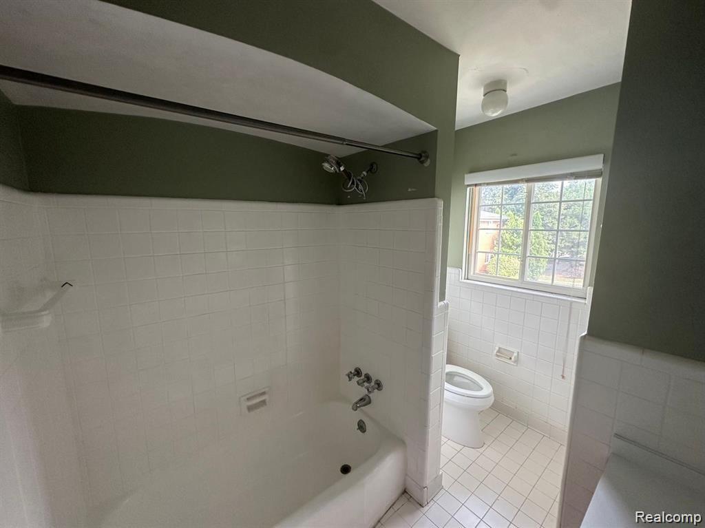 487 N ETON Street, B6, Birmingham, MI 48009 — Photo 13