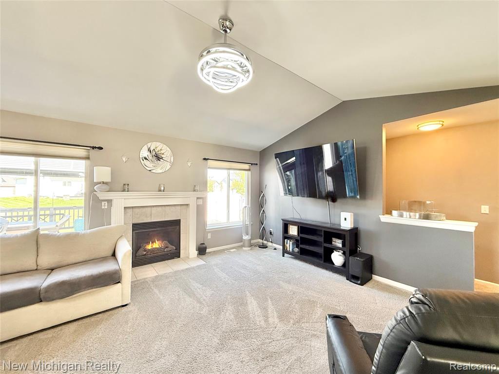 8205 Peninsula Circle, Grand Blanc, MI 48439 — Photo 8
