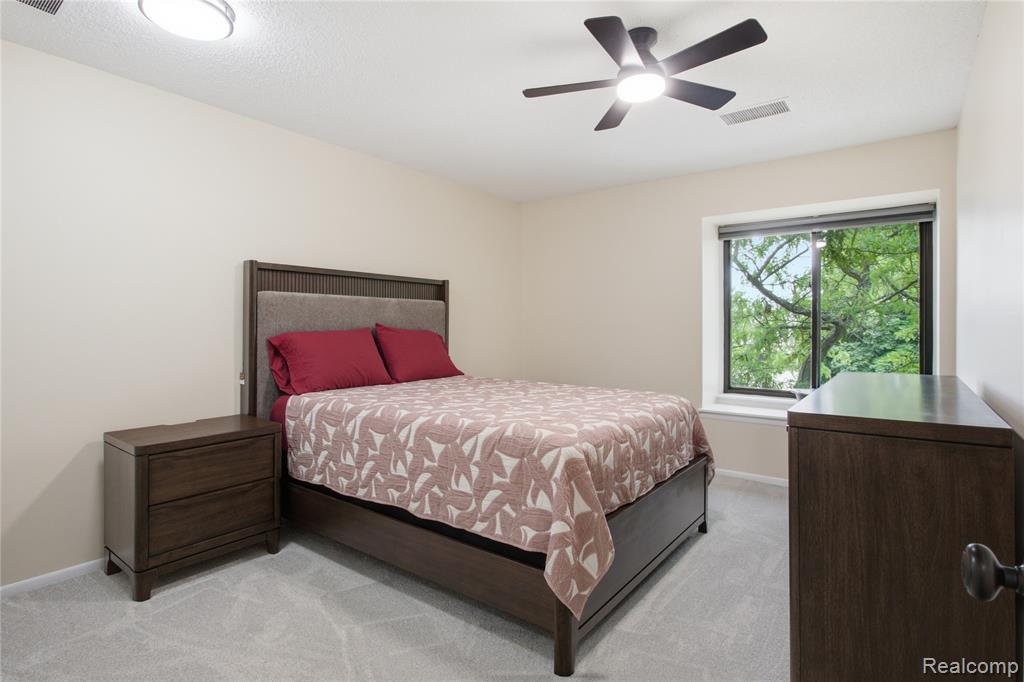 1695 Cliffs Landing, 302, Ypsilanti, MI 48198 — Photo 24