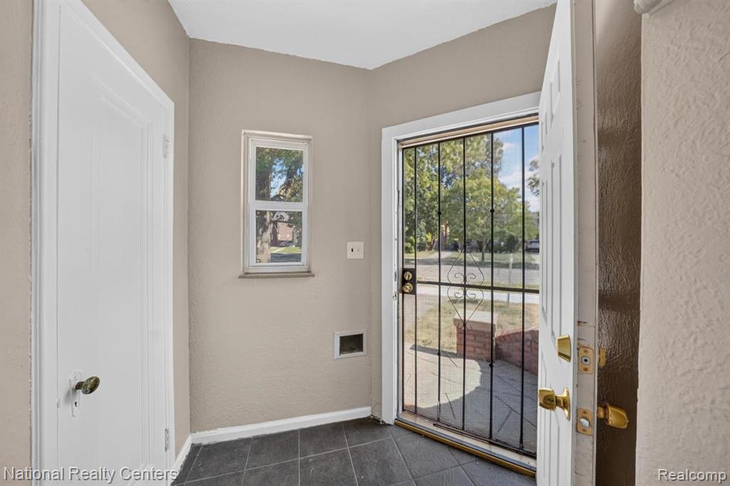6420 London Street - Photo 5