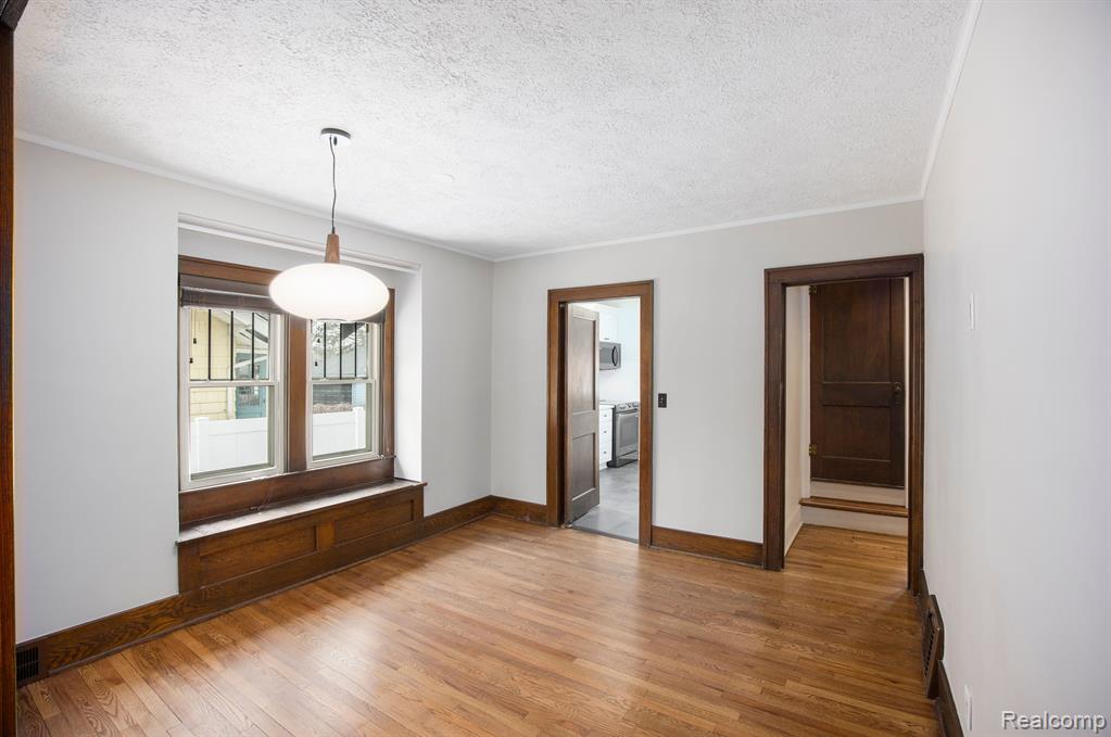 402 WAVERLEY Avenue, Royal Oak, MI 48067 — Photo 11