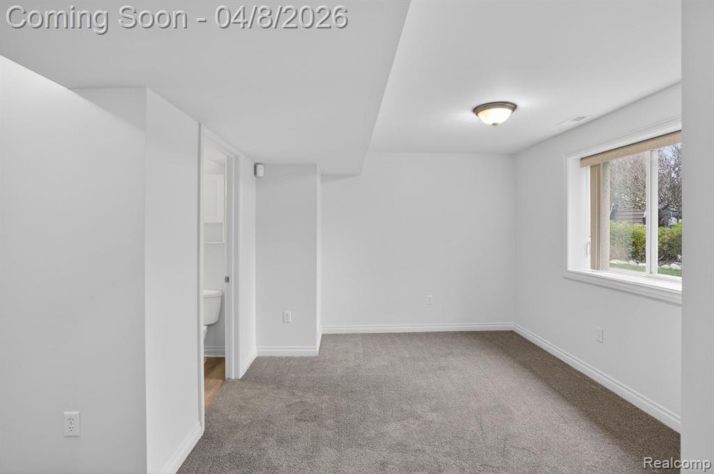 4475 Cross Creek Boulevard, Burton, MI 48509 — Photo 36