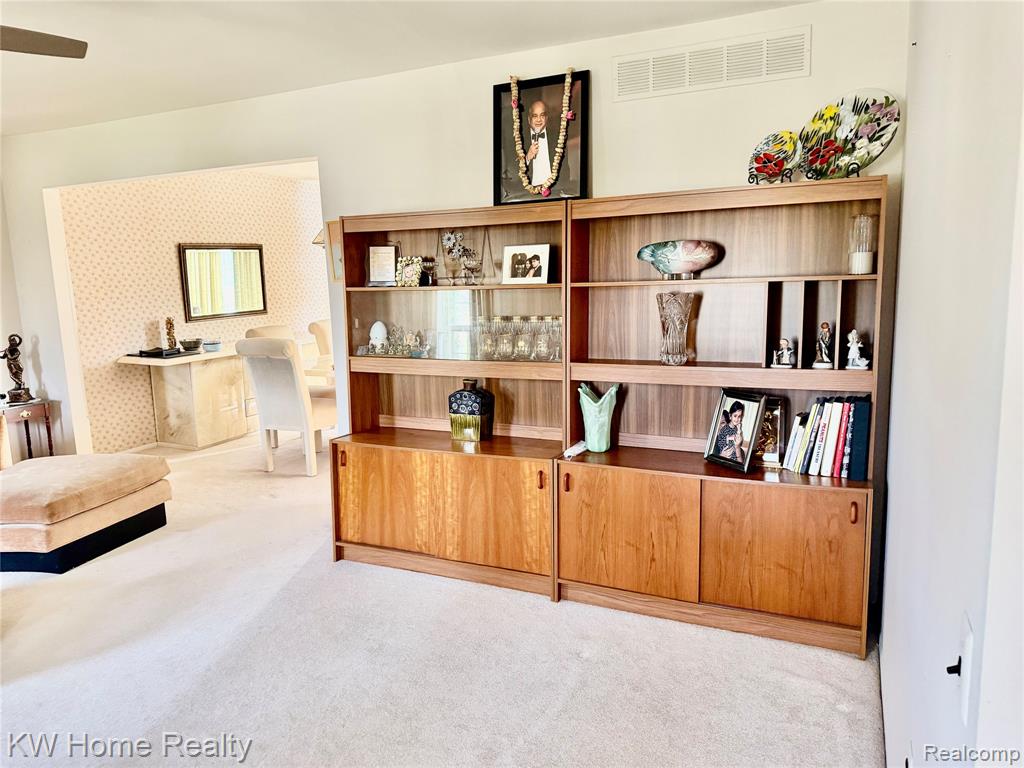 5481 S Piccadilly Circle, West Bloomfield, MI — Photo 18