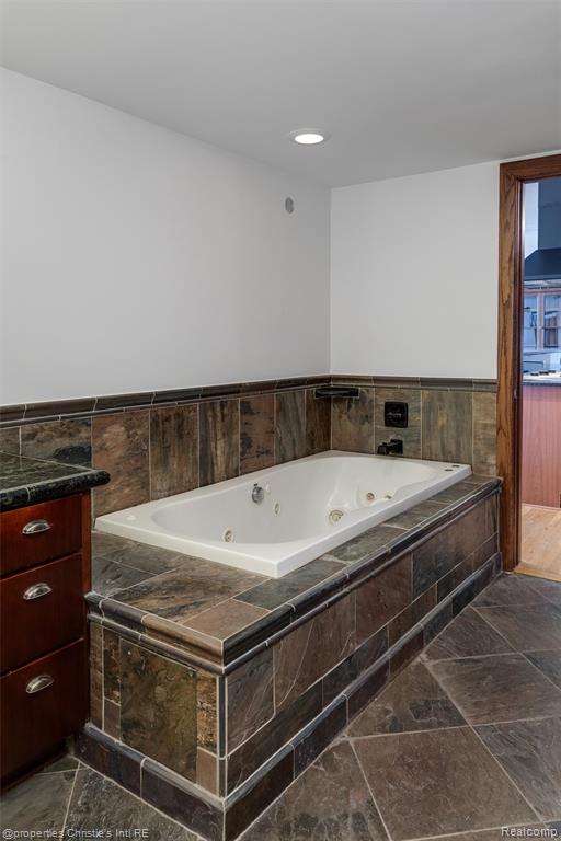 1395 Antietam Avenue, 39, Detroit, MI 48207 — Photo 30
