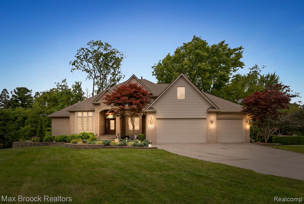 20403 Robinway Drive, Clinton Twp, MI 48036 — Photo 3