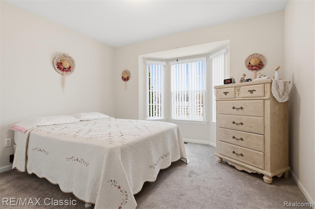 9260 Liberty Court, Livonia, MI 48150 — Photo 13