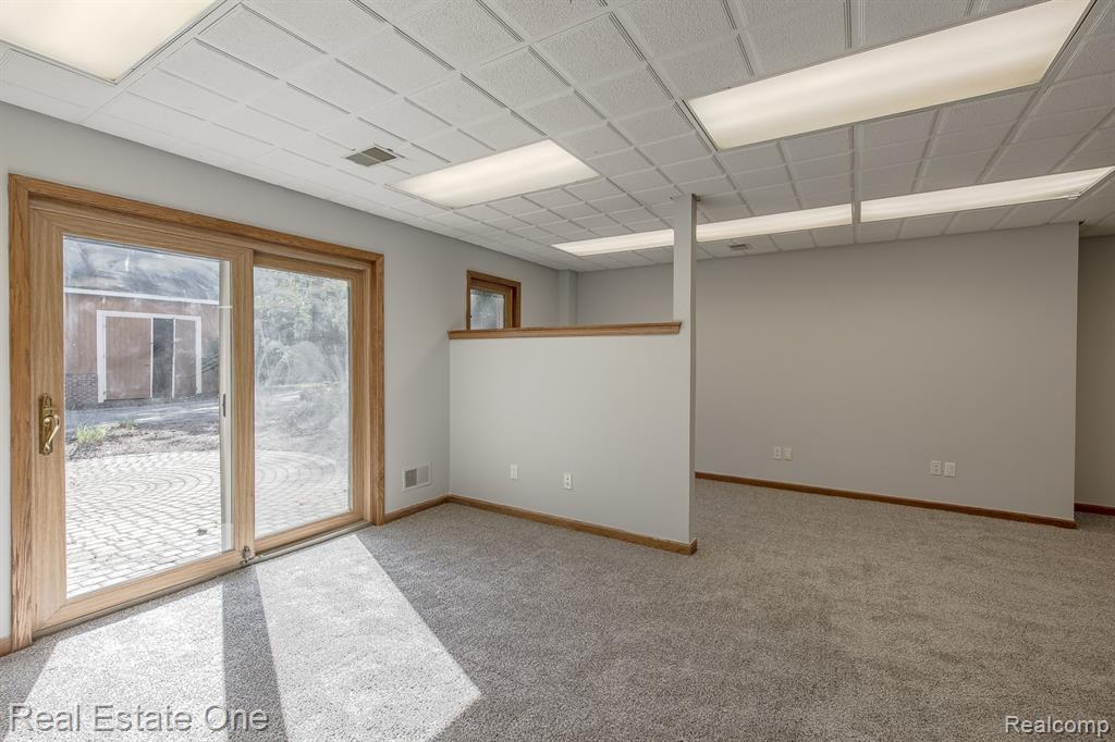 5690 White Lake Road, Clarkston, MI — Photo 55