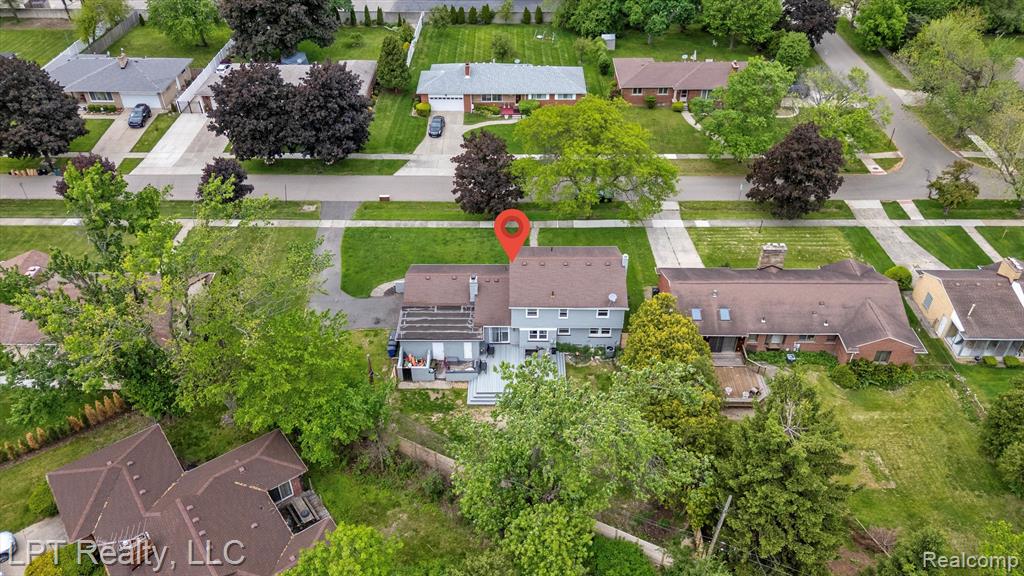 18441 ROSELAND Boulevard, Lathrup Village, MI 48076 — Photo 63