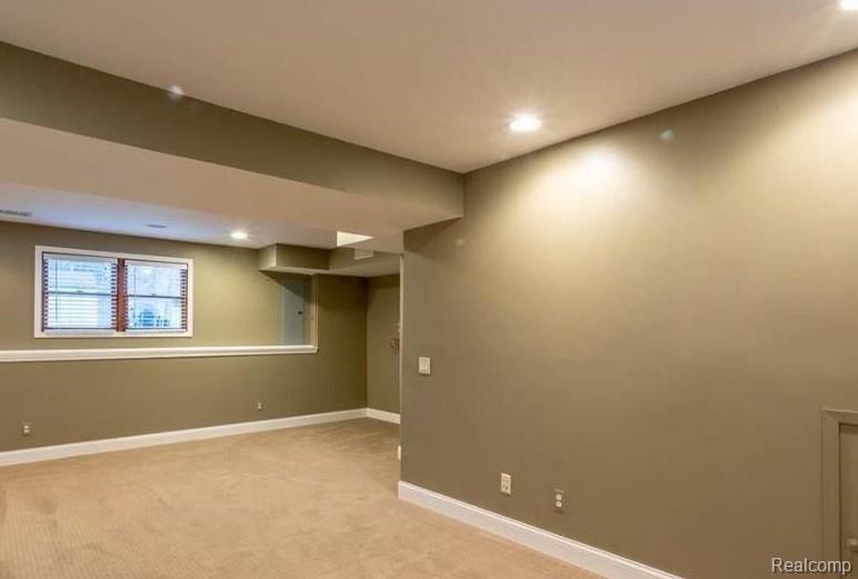 4022 Hazelett Drive, Waterford, MI 48328 — Photo 8