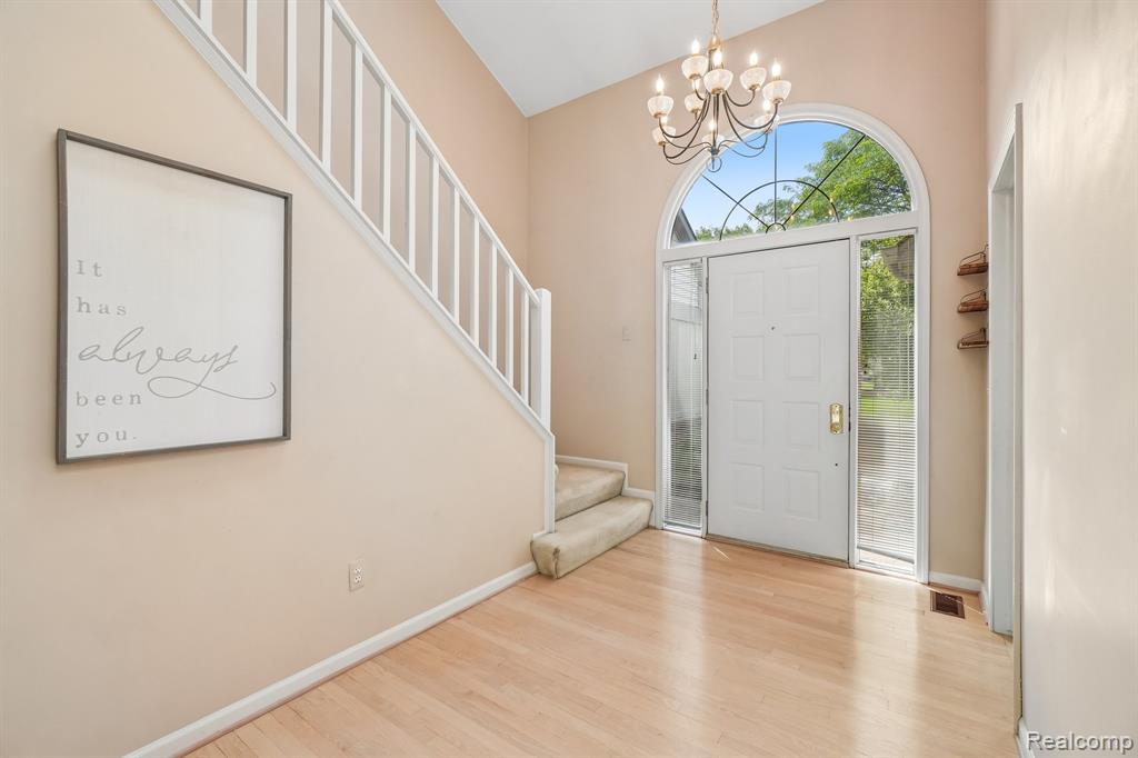 42738 Wimbleton Way, Novi, MI 48377 — Photo 4