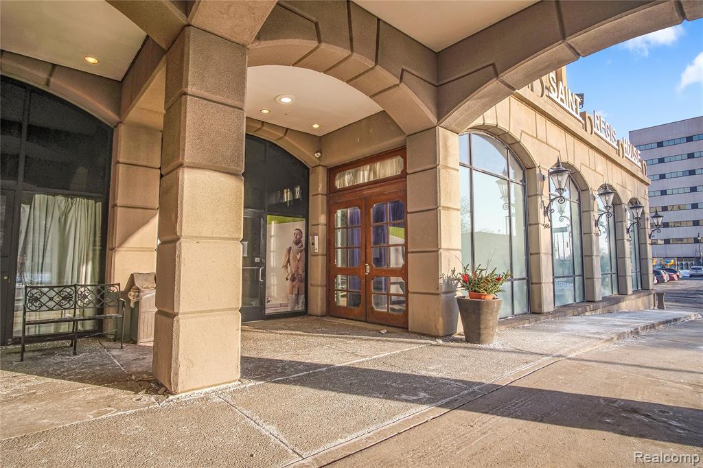 3075 W Grand Boulevard, Detroit, MI 48202 — Photo 3