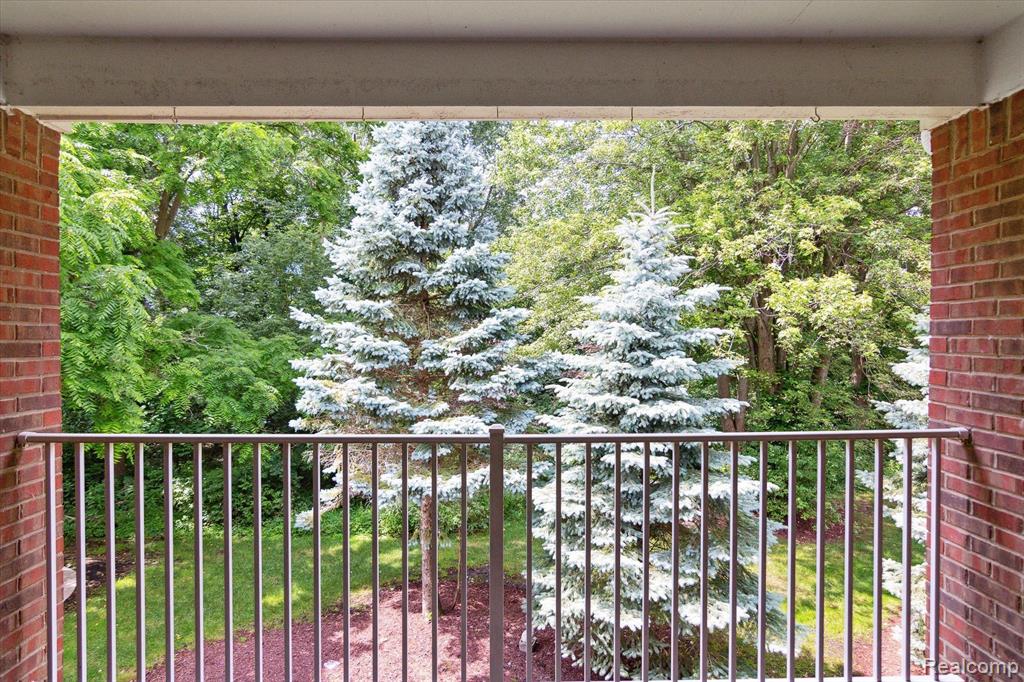 16871 DOVER Drive, Northville, MI 48168 — Photo 26