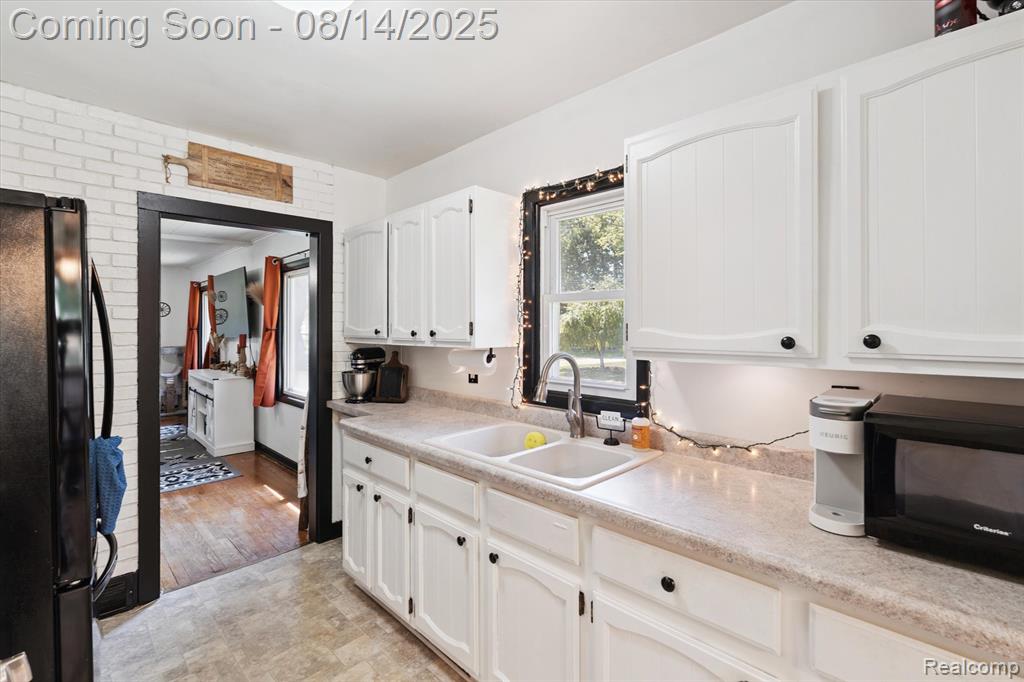 703 Cary Street, Corunna, MI 48817 — Photo 9