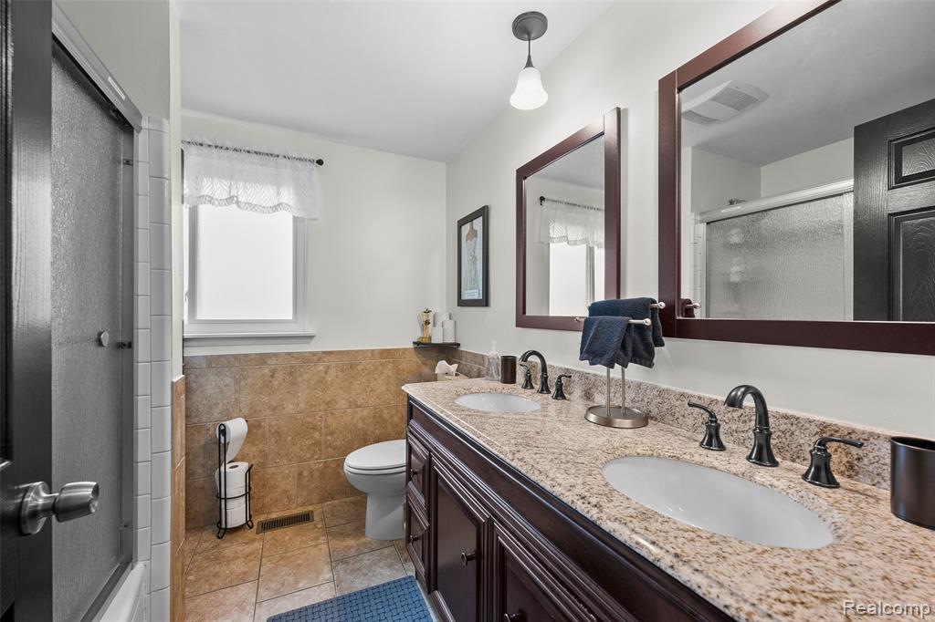31602 Madison Avenue, Madison Heights, MI 48071 — Photo 26