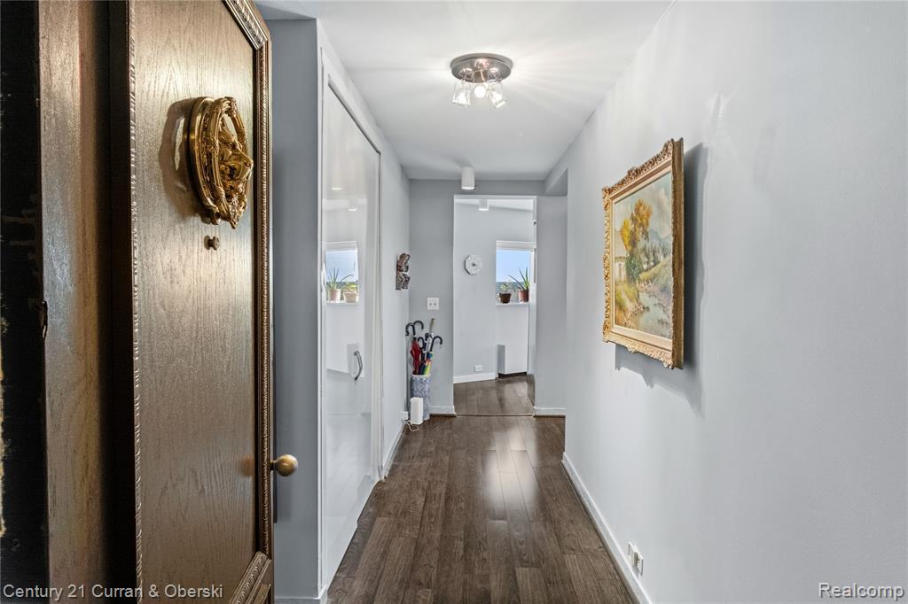 5000 Town Center, 1606, Southfield, MI 48075 — Photo 4
