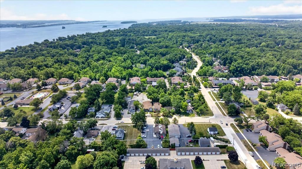 8421 Mathias, 11, Grosse Ile, MI 48138 — Photo 35