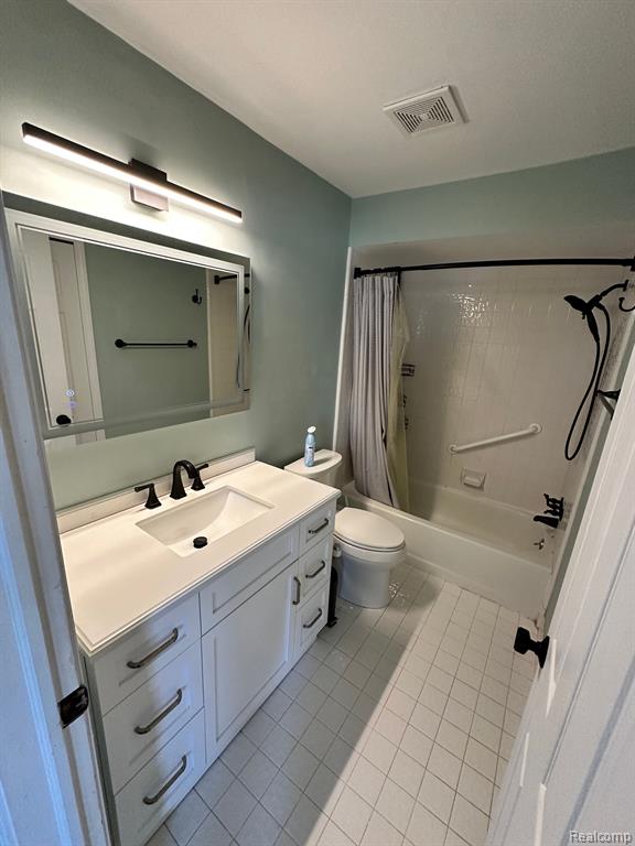 6633 Bellows Court, West Bloomfield, MI — Photo 17