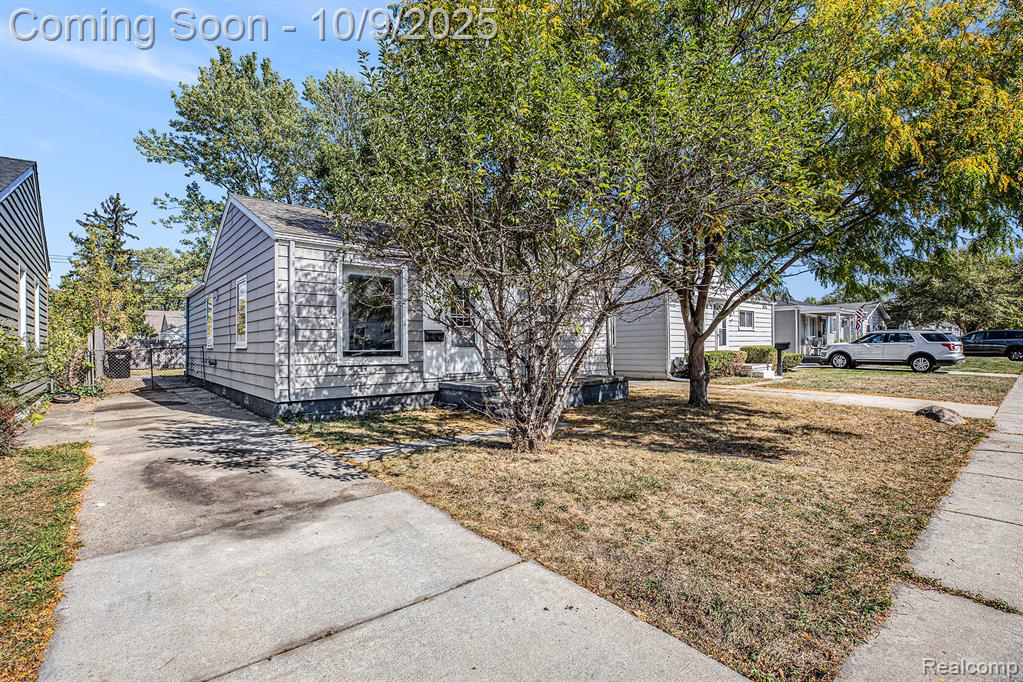 71 E Hudson Avenue, Madison Heights, MI 48071 — Photo 3
