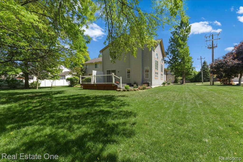 113 Algansee Drive, Troy, MI 48083 — Photo 2