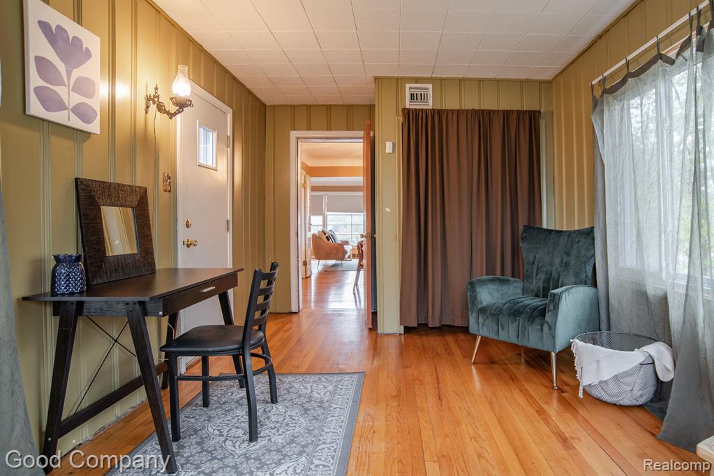 2564 WOODSTOCK Drive, Highland Park, MI 48203 — Photo 16