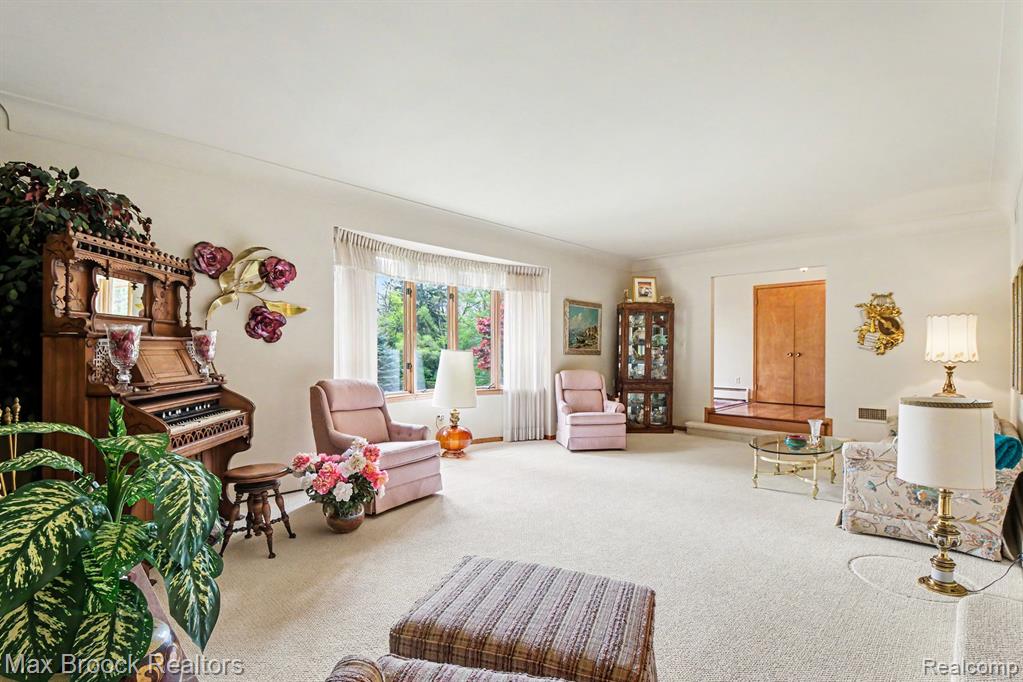 2870 Thedford Road, Bloomfield Hills, MI 48304 — Photo 10