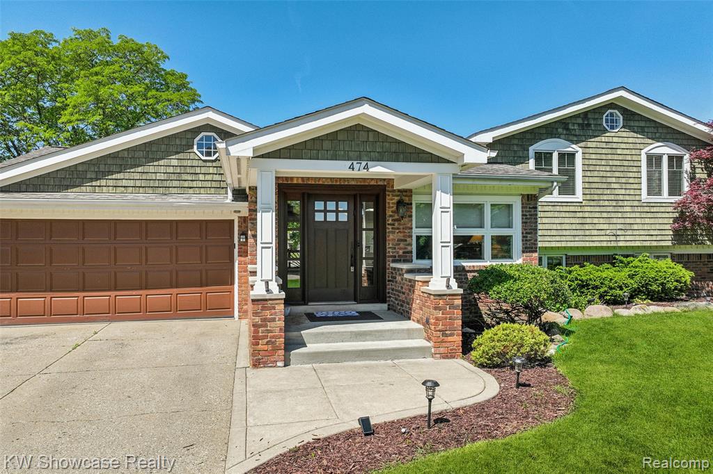 474 Beverly Island Drive, Waterford, MI 48328