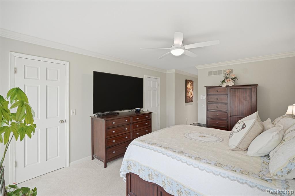 42626 Christina Drive, Sterling Heights, MI 48313 — Photo 24