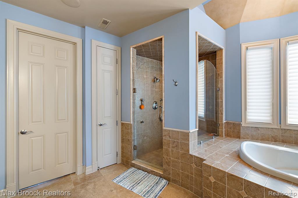 6340 Lakeshore Street, West Bloomfield, MI 48323 — Photo 25