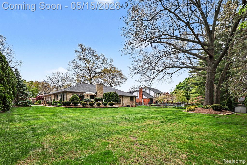 11921 Raintree Court, Utica, MI 48315 — Photo 47