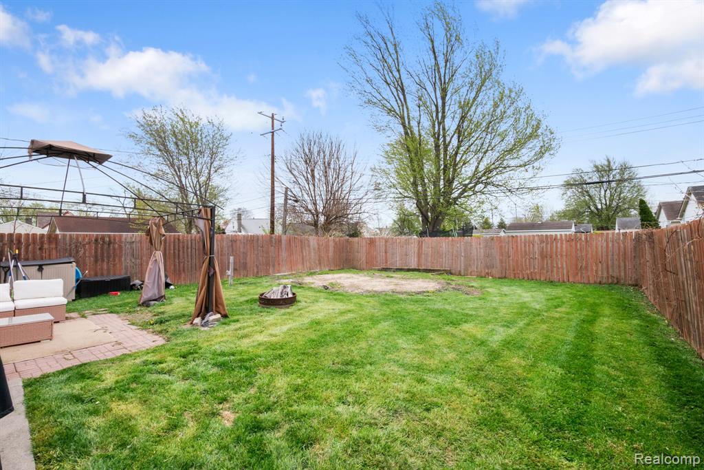 19036 Melvin Street, Roseville, MI 48066 — Photo 5