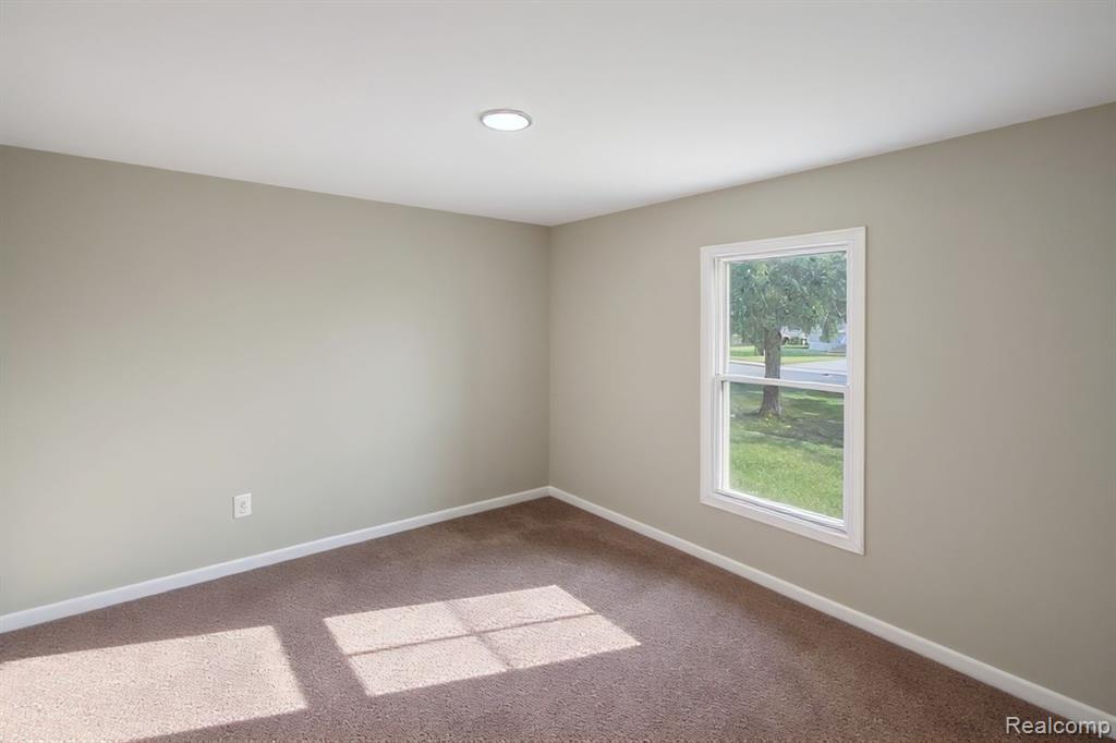 85 Oak Ridge, Monroe, MI 48161 — Photo 19