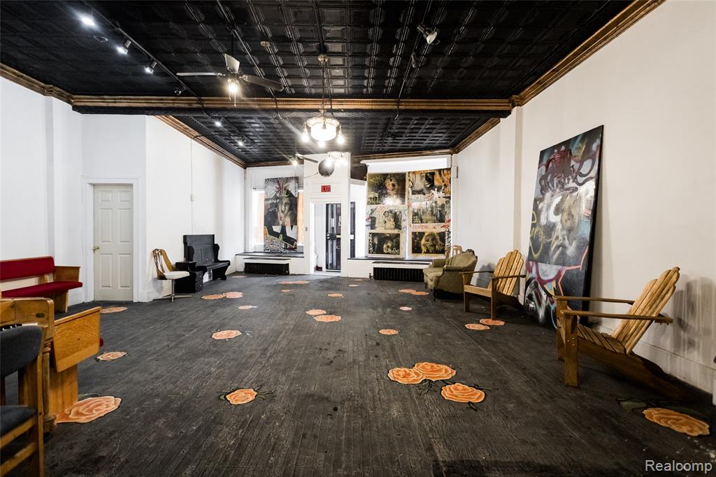 7824 Mount Elliott Street, Detroit, MI, 48211