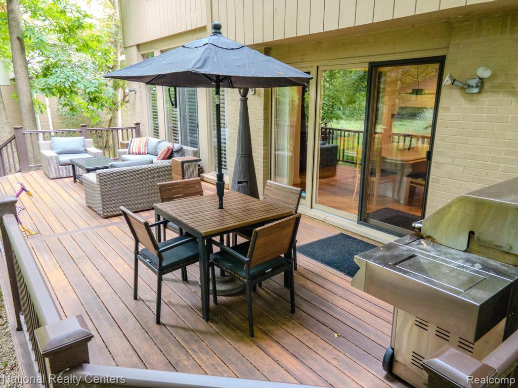 6783 Burtonwood Drive, West Bloomfield, MI — Photo 4