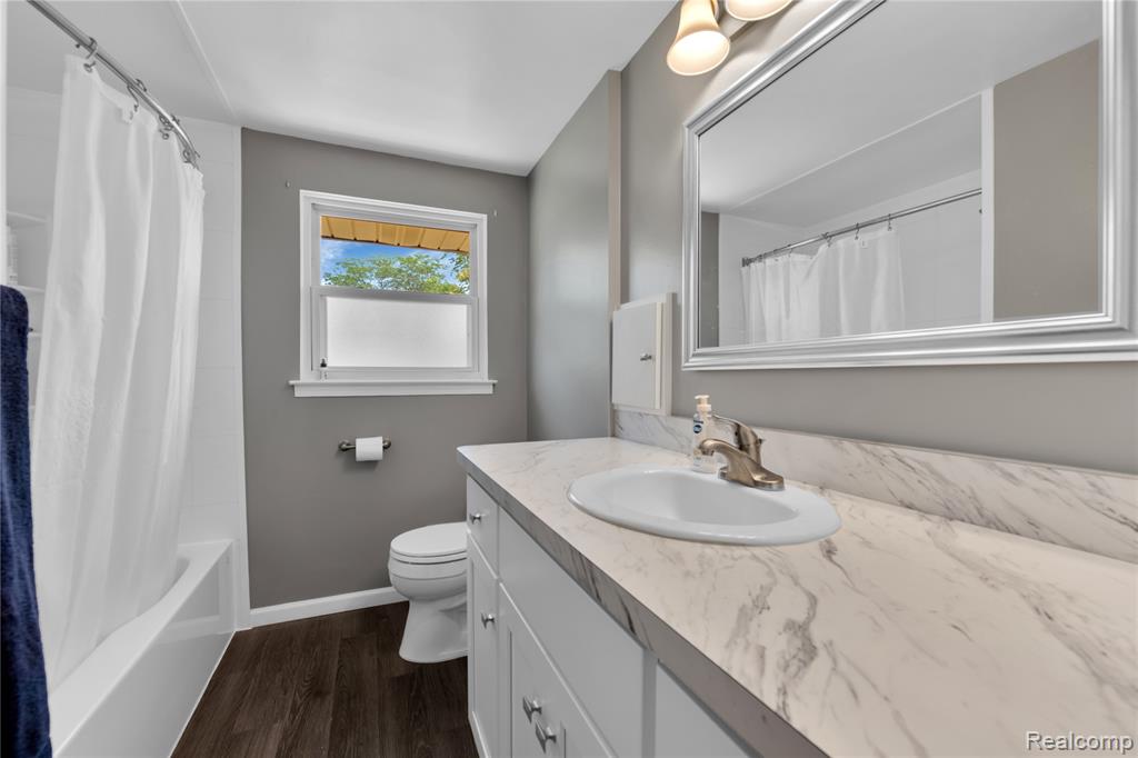 607 Ashburnham Street, Auburn Hills, MI 48326 — Photo 14