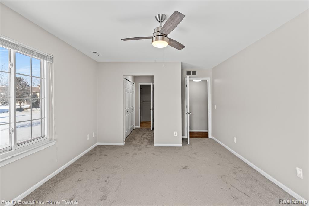 929 Country Club Drive, Saint Clair Shores, MI 48082 — Photo 13