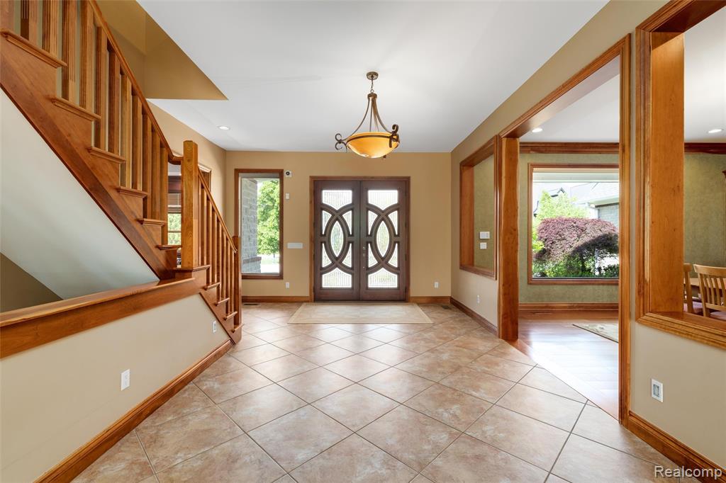 7432 Foxburg Court, Clarkston, MI 48348 — Photo 18