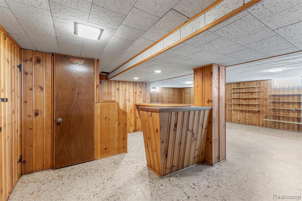 25429 Graceland Circle, Dearborn Heights, MI 48125 — Photo 28
