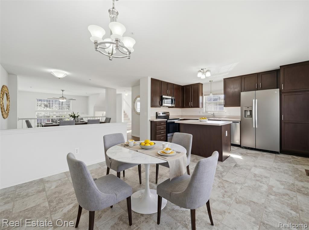 402 Old Pine Way, Walled Lake, MI 48390 — Photo 11